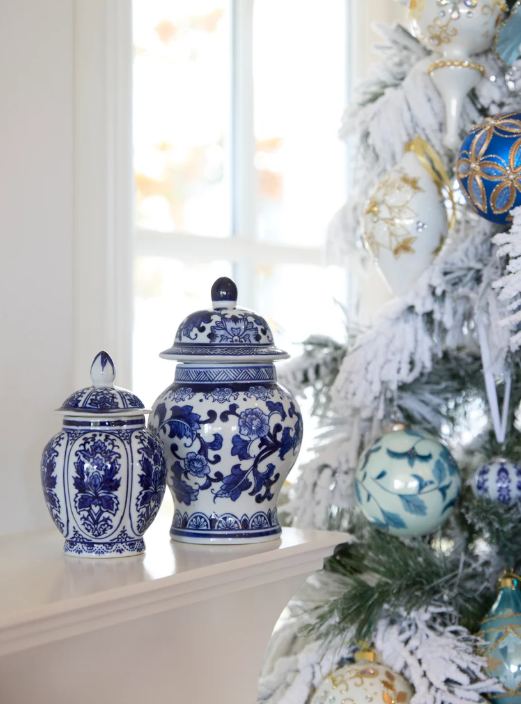 15.2 Cm Chinoiserie Jar-Holly and Ivy-Lima & Co