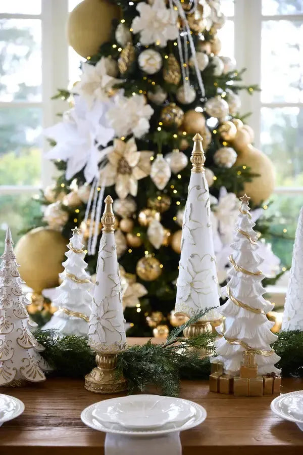 39.5cm Classical Tree With Gifts-Holly and Ivy-Lima & Co