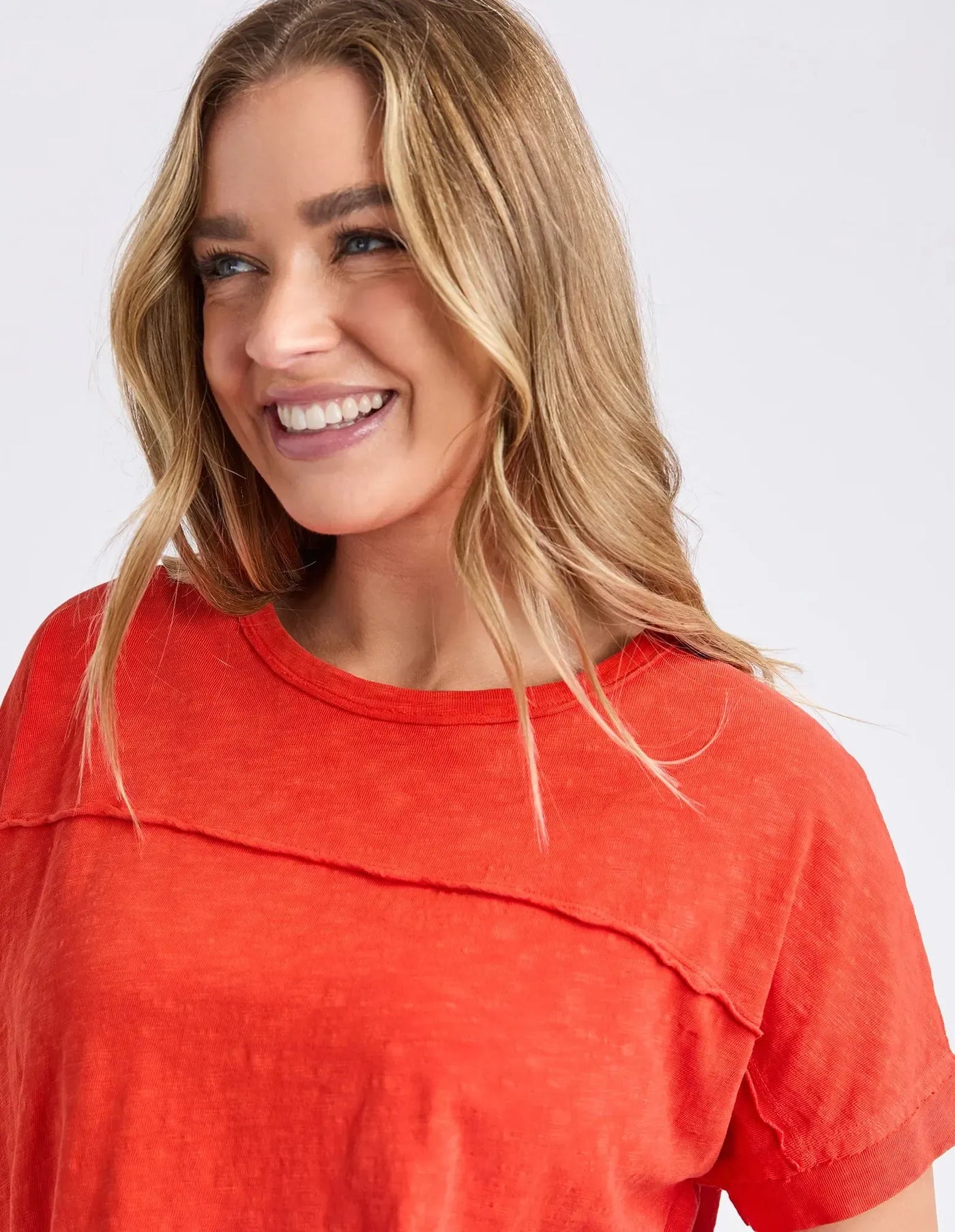 Allison Tee - Red-Foxwood-Lima & Co