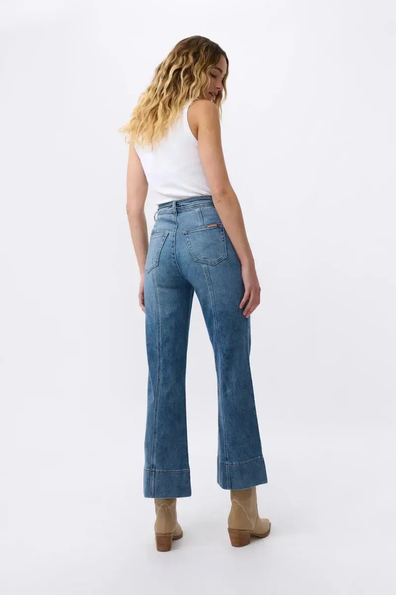 Charlie Jean - Dakota Wash-Kireina-Lima & Co
