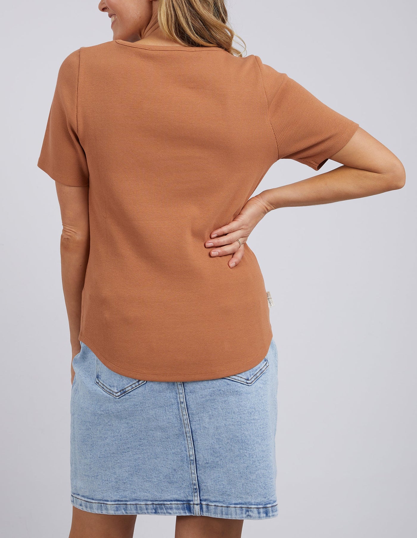 Emmy Rib Tee - Tan-Foxwood-Lima & Co