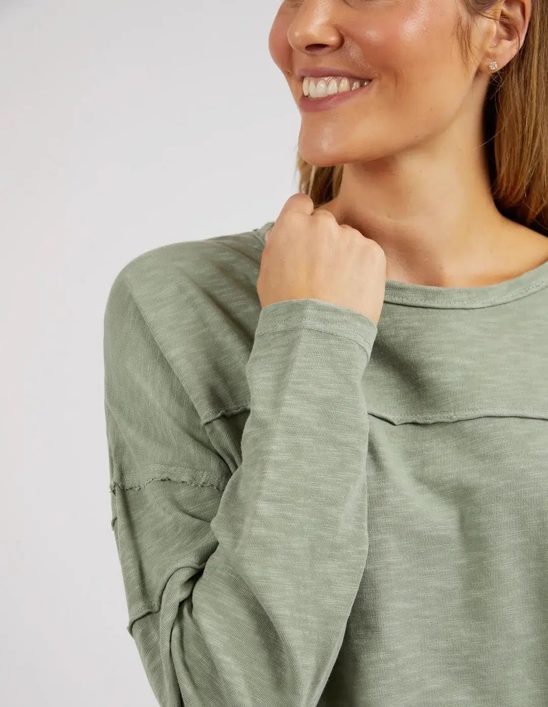 Jayne Throw On Top - Sage-Foxwood-Lima & Co