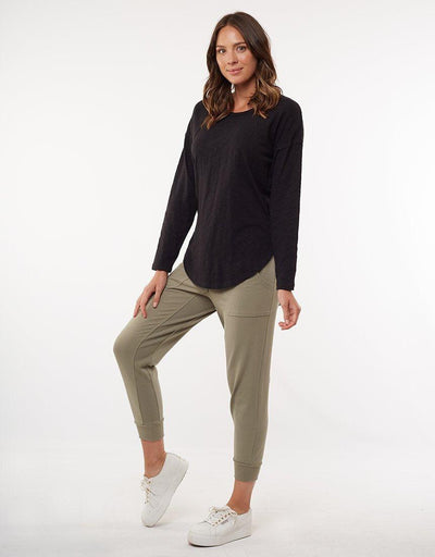 Mackenzie Crew - Black-Foxwood-Lima & Co