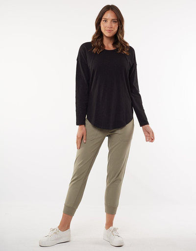 Mackenzie Crew - Black-Foxwood-Lima & Co