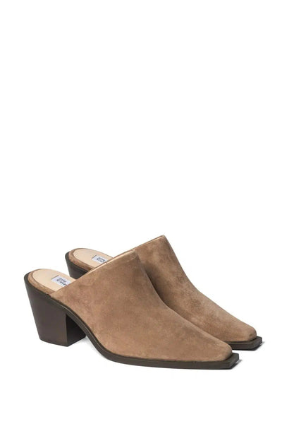 Primary Mule - Fawn-Zoe Kratzmann-Lima & Co