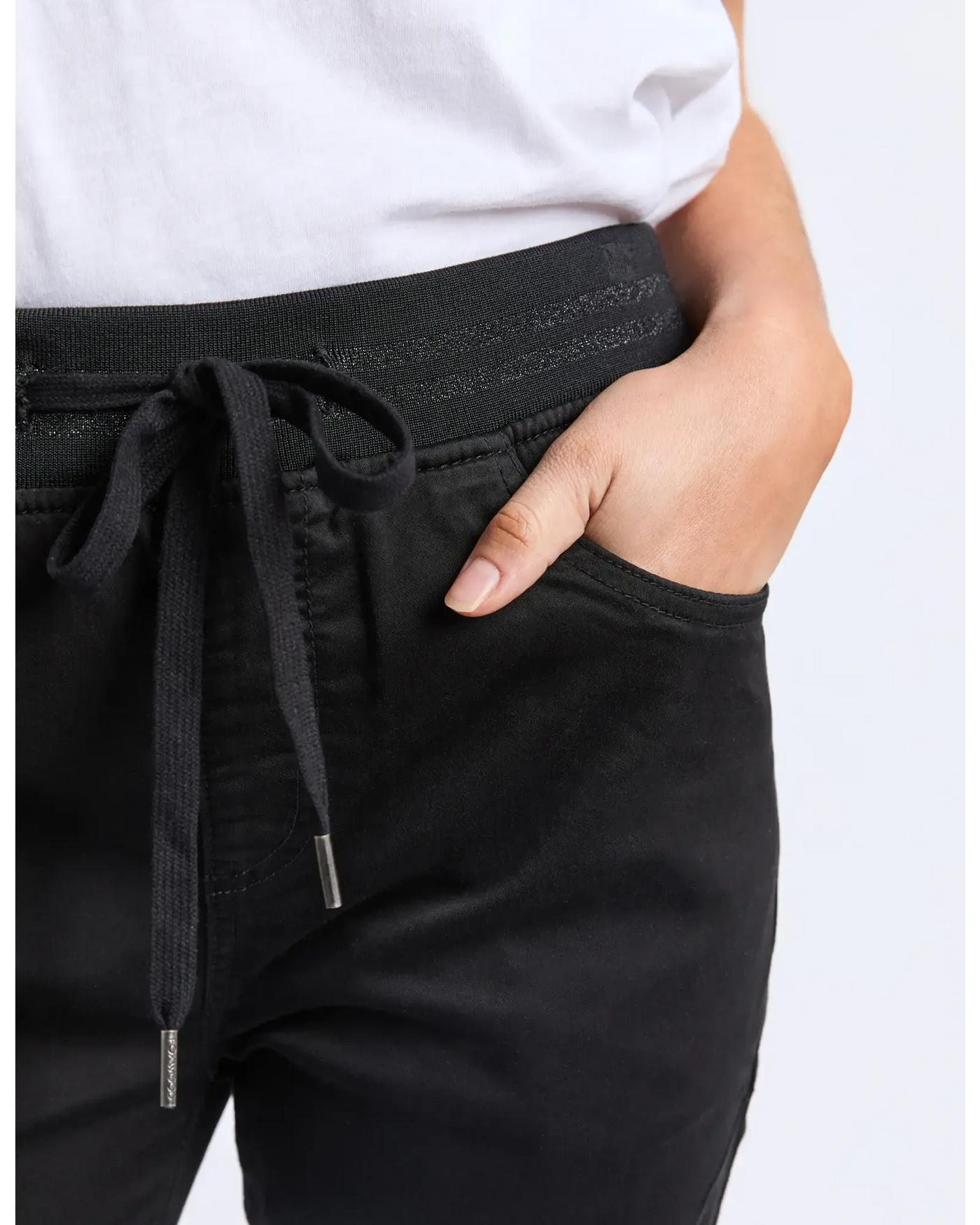 Sylvia Jogger - Black-Foxwood-Lima & Co