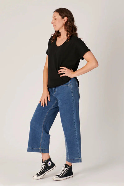 V-Neck Curve Hem Tee - Black-One Ten Willow-Lima & Co