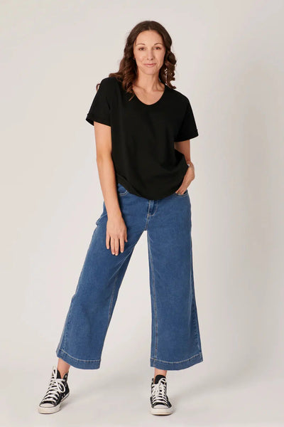 V-Neck Curve Hem Tee - Black-One Ten Willow-Lima & Co