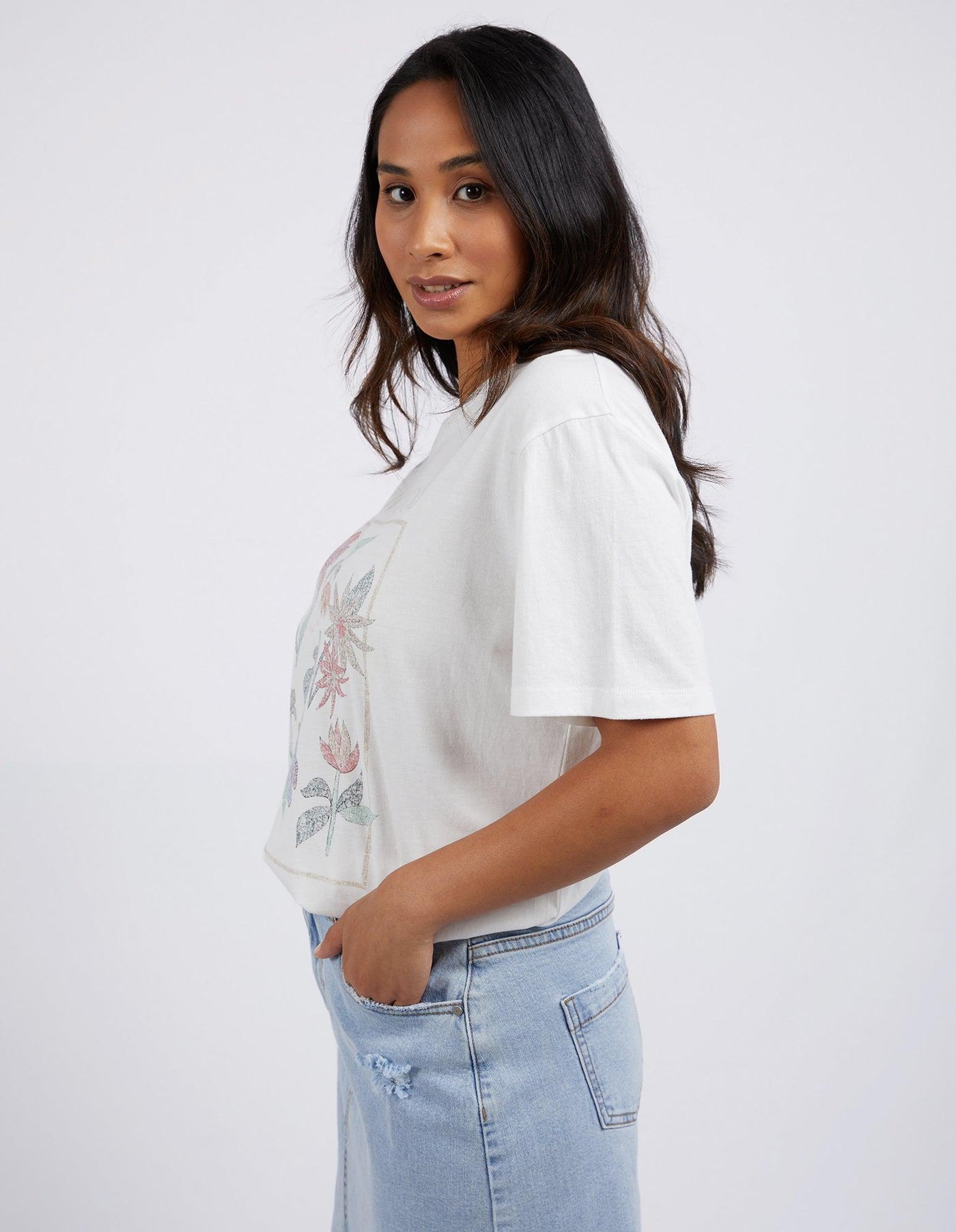 Wild Flower tee - Vintage White-Foxwood-Lima & Co