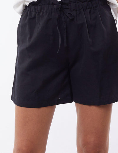 WEEKENDER SHORT BLACK-Foxwood-Lima & Co